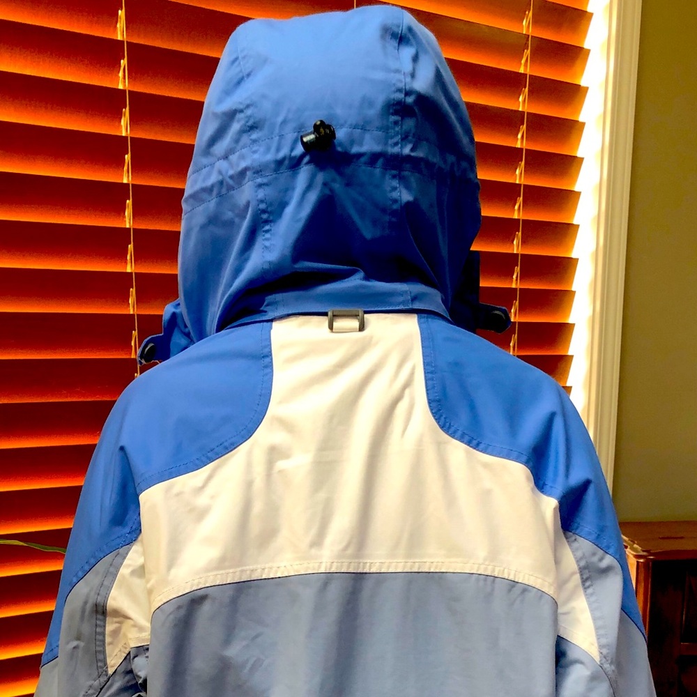 CB ski shell/Parka.  Never worn. Many features: ski skirt, phone pocket, etc